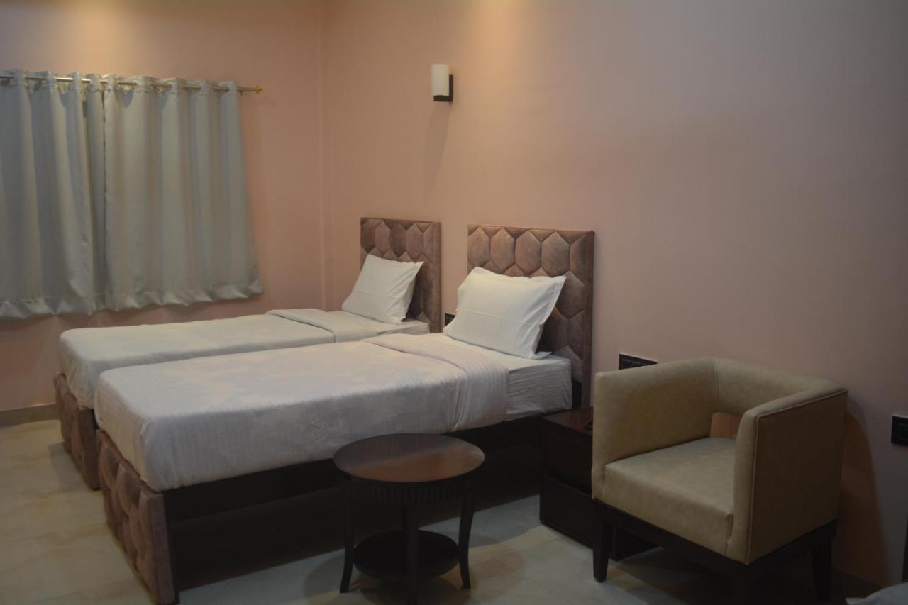 Maharaja Hotel & Banquet Darbhanga エクステリア 写真
