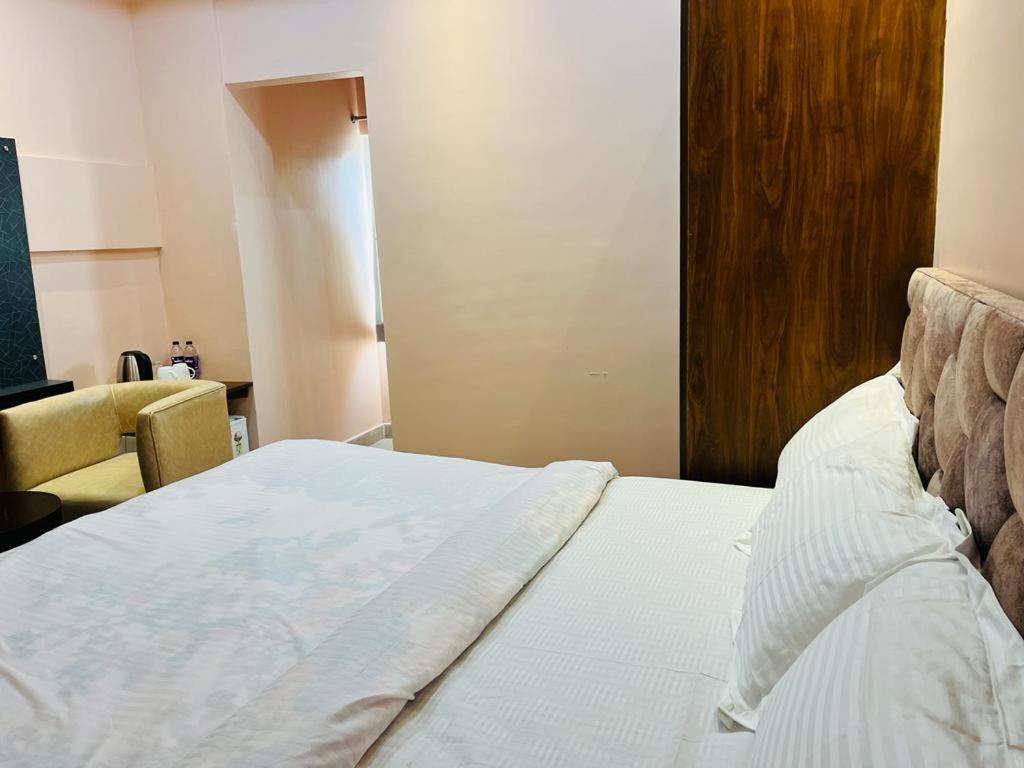 Maharaja Hotel & Banquet Darbhanga エクステリア 写真