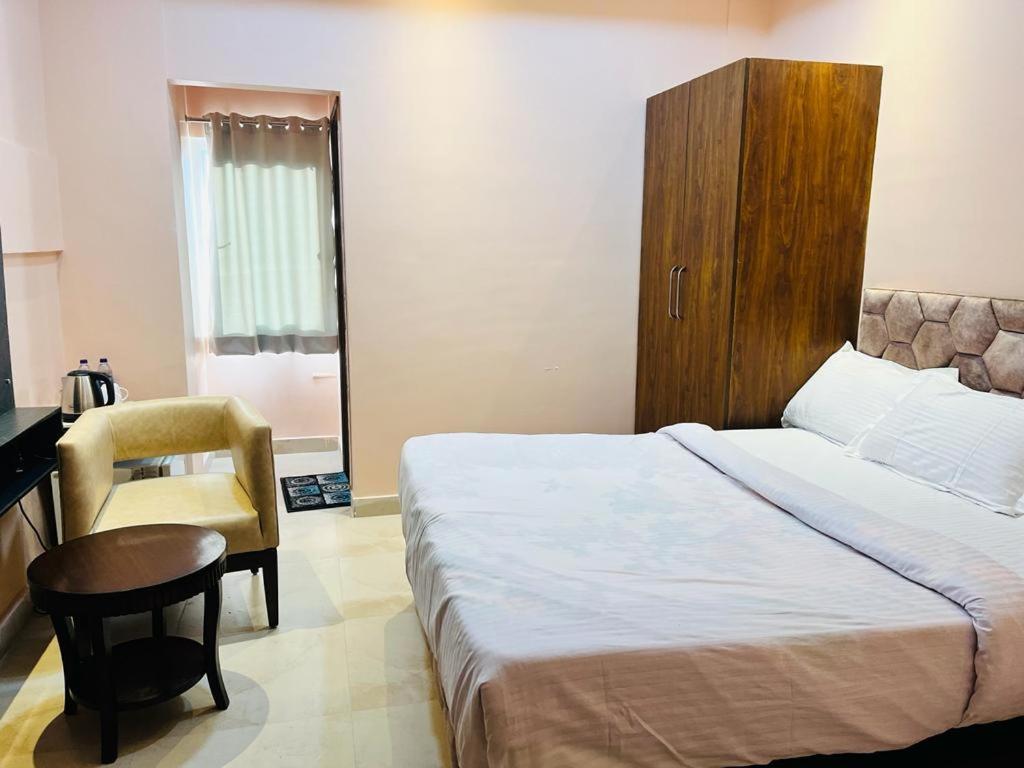 Maharaja Hotel & Banquet Darbhanga エクステリア 写真